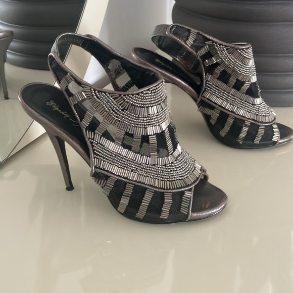 Elizabeth and James Julie sling heel - Picture 2 of 4